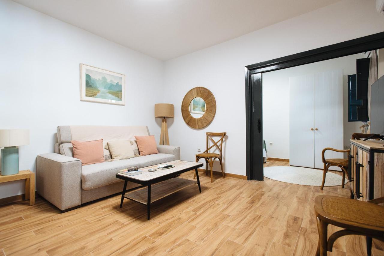 Aitana'S Retreat With Charming Garden Lejlighed Sevilla Eksteriør billede