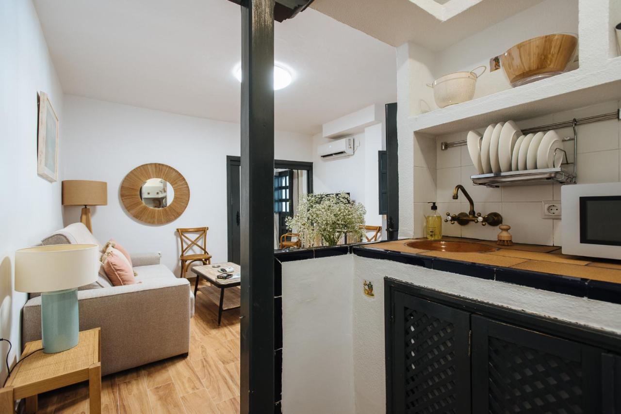 Aitana'S Retreat With Charming Garden Lejlighed Sevilla Eksteriør billede
