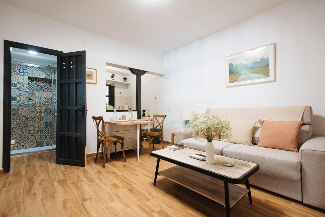 Aitana'S Retreat With Charming Garden Lejlighed Sevilla Eksteriør billede
